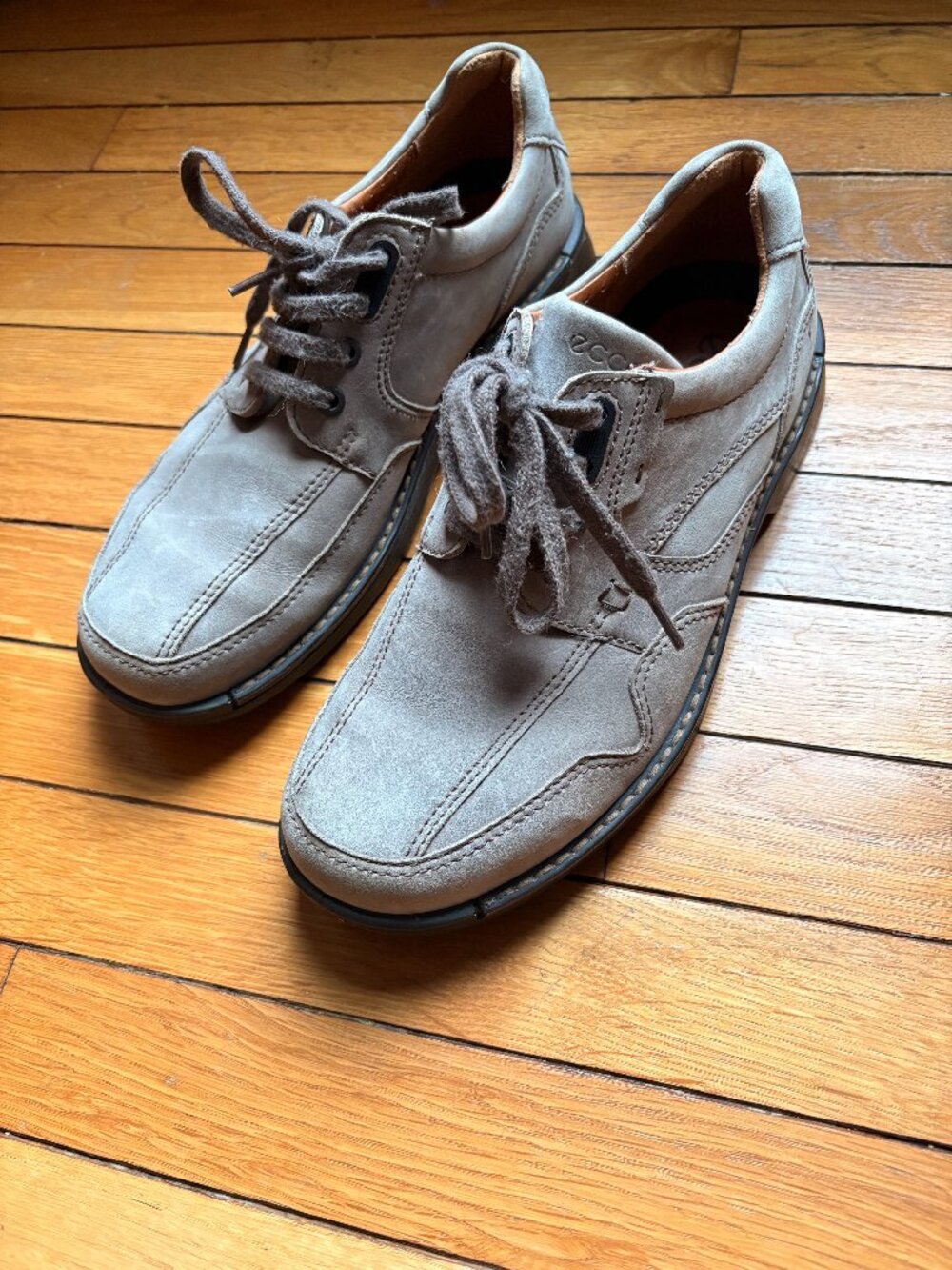Ecco Men's Grey Leather shoes